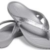 Crocs Kadee II Minimalistyczne, przytulne kapcie sportowe unisex, srebrne 207314-040