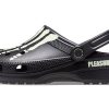 Crocs Pleasures x Classic Clog „Szkielet – świecący w ciemności” 208267-001