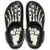 Crocs Pleasures x Classic Clog „Szkielet – świecący w ciemności” 208267-001