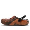 Crocs Pleasures x Dylan Clog „Orange Camo” 206861-071