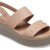 Crocs (WMNS) Brooklyn Studded Low Wedge „Cork Mushroom” 209254-2DH
