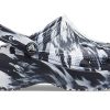 Crocs (WMNS) Klasyczne chodaki na platformie w kolorze marmurkowym „Czarno-biały” 207176-066