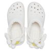 Crocs (WMNS) Klasyczne chodaki w kwiaty w kolorze białym 209236-90H