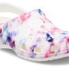 Crocs (WMNS) Klasyczne chodaki z grafiką tie-dye „Garnet & Multi” 205453-6TS