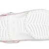 Crocs (WMNS) Klasyczne chodaki z grafiką tie-dye „Garnet & Multi” 205453-6TS