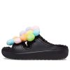 Crocs (WMNS) Klasyczne, przytulne chodaki Daisy „Czarne wielokolorowe” 209240-001