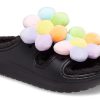 Crocs (WMNS) Klasyczne, przytulne chodaki Daisy „Czarne wielokolorowe” 209240-001
