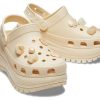 Crocs (WMNS) Mega Crush Shell and Pealrs Clogs „Beige” 209287