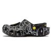 Crocs (WMNS) Smiley World Classic Clogs „Black White Yellow” 873137
