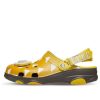 Crocs x Demon Slayer All-Terrain Clog „Zenitsu” 209318-206