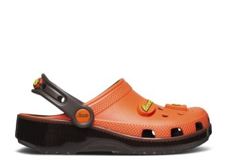 Hershey’s x Classic Clog Kids „Kubek z masłem orzechowym Reese’s”
