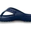 Klapki Crocs Baya Light Cozy Flat w kolorze głębokiego błękitu 11999-410