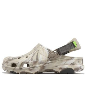Klapki Crocs Classic All Terrain Marbled Clogs w kolorze beżowo-brązowym 207887-2Y3 Klapki Crocs Classic All Terrain Marbled Clogs w kolorze beżowo-brązowym 207887-2Y3
