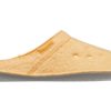 Klapki Crocs Classic Casual Thicken Stay Warm Unisex Yellow 203600-838 Klapki Crocs Classic Casual Thicken Stay Warm Unisex Yellow 203600-838