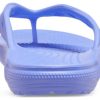 Klapki Crocs Classic Crocs Flip Casual Unisex kryształowe niebieskie 207713-5PY Klapki Crocs Classic Crocs Flip Casual Unisex kryształowe niebieskie 207713-5PY