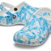 Klapki Crocs Classic Duke Print „Niebiesko-białe” 210003-4OX