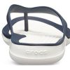 Klapki Crocs (WMNS) Casual Cozy w kolorze głębokiego błękitu 204974-462
