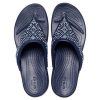 Klapki Crocs (WMNS) Monterey z koralikami, ciemnoniebieskie 206851-410