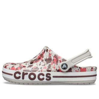 Klasyczne chodaki Crocs Bayaband Printed w kolorze biało-brązowo-czerwonym 205840-1CD Klasyczne chodaki Crocs Bayaband Printed w kolorze biało-brązowo-czerwonym 205840-1CD