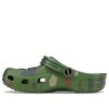 Klasyczne chodaki Crocs „Daily Paper” 207250-315
