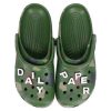 Klasyczne chodaki Crocs „Daily Paper” 207250-315
