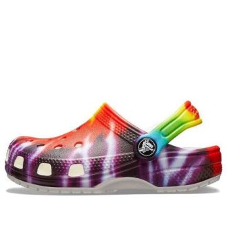 Klasyczne chodaki Crocs (GS) z nadrukiem tie-dye w kolorze fioletowo-czerwonym 205451-90H