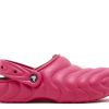 Klasyczne chodaki Crocs Overpuff Lined Clog „Dragon Fruit” Klasyczne chodaki Crocs Overpuff Lined Clog „Dragon Fruit”