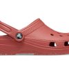 Klasyczne chodaki Crocs „Wino truskawkowe” 10001-6XJ