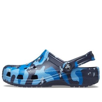 Klasyczne chodaki Crocs z nadrukiem w kamuflażu „Blue Navy” 206454-4HQ