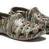 Klasyczne chodaki Crocs z nadrukiem w kamuflażu „Brązowe” 894825