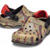 Klasyczne chodaki terenowe Crocs (GS) w kamuflażu „brązowo-zielono-czarne” 207327-960