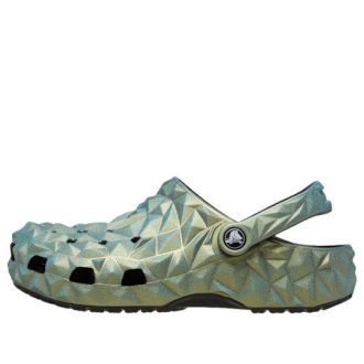 Klasyczne, opalizujące, geometryczne chodaki Crocs w kolorze zielonym 209841-001