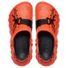Odblaskowe chodaki Crocs Echo „Pomarańczowo-czarne” 210004-84J