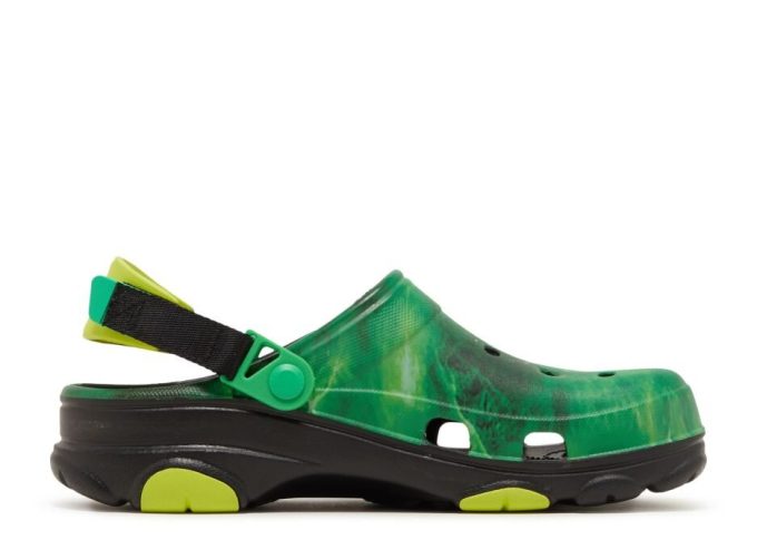 Ron English x All-Terrain Clog „Area 54 – Green Galaxy”