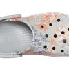 Sandały Crocs Bayaband Beach w kwiaty w kolorze jasnoszarym 206232-0GN