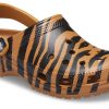 Sandały Crocs Classic Clog Animal Printing Beach Tiger Stripes Yellow 206676-2ZF Sandały Crocs Classic Clog Animal Printing Beach Tiger Stripes Yellow 206676-2ZF