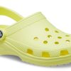 Sandały Crocs Classic Clog Beach Unisex Yellow 10001-75U Sandały Crocs Classic Clog Beach Unisex Yellow 10001-75U