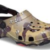 Sandały Crocs Classic Clog Desert Camouflage Beach Unisex w kolorze czarno-brązowym 207305-088
