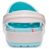 Sandały Crocs Classic Clog Pattern Crocs Beach w kolorze lodowego błękitu 205579-4IU Sandały Crocs Classic Clog Pattern Crocs Beach w kolorze lodowego błękitu 205579-4IU