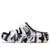 Sandały Crocs Classic Cozzzy Marbled „Czarno-białe” 207907
