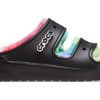 Sandały Crocs Classic Cozzzy Spray Dye „Black Multi” 208046-0C4