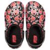 Sandały Crocs Classic Stay Warm Cozy Sports Unisex w kolorze czarno-czerwonym „Black Red” 205324-643