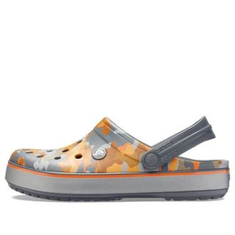 Sandały Crocs Crocband Printed w kolorze czarno-pomarańczowym, kamuflażowym „Black Orange” 205834-02Q
