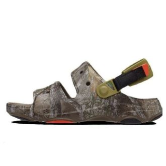 Sandały Crocs Realtree Edge All-Terrain w kolorze brązowym 207891-267