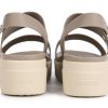 Sandały Crocs (WMNS) Brooklyn z grubą podeszwą, szare, 206453-15W