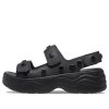 Sandały Crocs (WMNS) Skyline z ćwiekami w kolorze czarnym 209025-001