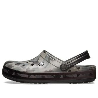 Sandały plażowe Crocs Classic Clog w kolorze czarnym, kamuflaż 205579-0DY