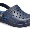 Sandały plażowe Crocs Reviva w kolorze głębokiego błękitu 205852-4HI