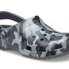 Sandały plażowe Crocs w kolorze szarym, kamuflażowe, unisex, 206454-0IE
