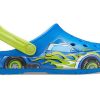 Sandały sportowe Crocs (PS) z zabawnym wzorem na płaskim obcasie w kolorze niebieskim 207074-4JL